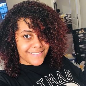 Meet your Posher, Shantel- Non Smoking Home